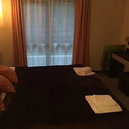 Grand 2 Apartamento *